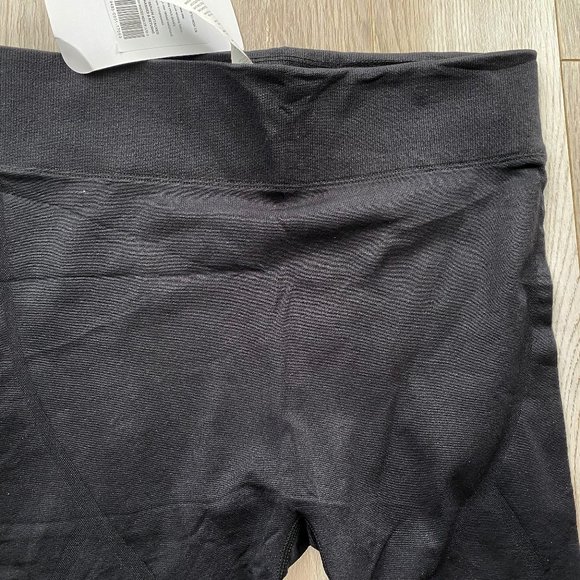 BNWT Fabletics Sculptknit High-Waisted Mesh 7/8 pants - Picture 1 of 4